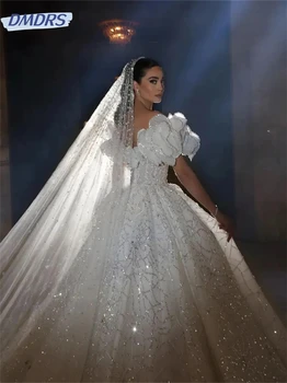 Очарователно сватбена рокля с открити рамене 2024, Елегантна рокля от мъниста, Луксозна сватбена рокля в пода, без ръкави, Vestidos De Novi
