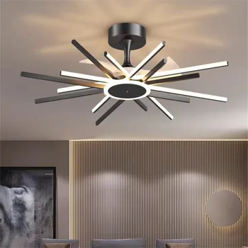 Вентилатор на тавана в скандинавски стил със светъл интериор в хола минималистичен лампа с дистанционно управление в трапезарията на вътрешен вентилатор на радиатора за дома