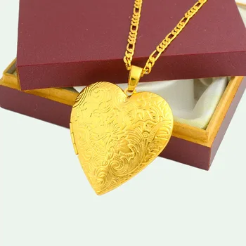 Нова елегантна висулка във формата на сърце с златни колиета-окачване